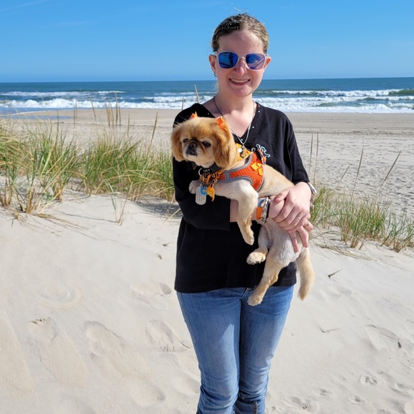 Meet your Posher, Danielle - Picture 5 of 12